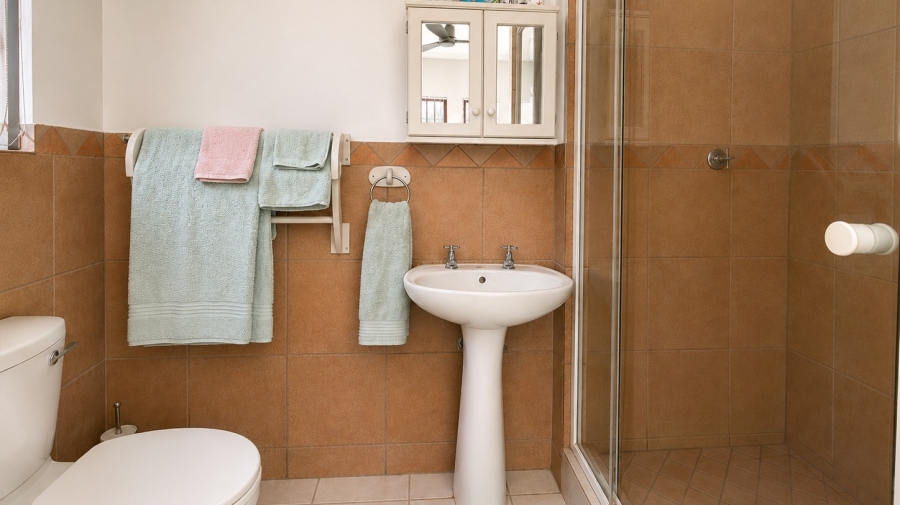 2 Bedroom Property for Sale in The Coves North West